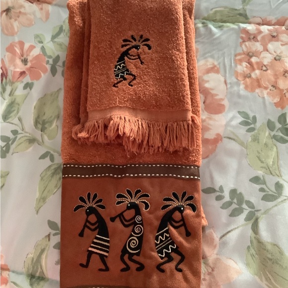 Traditions triable hand towel set rust black designs 2 piece set 100% cotton - Picture 2 of 8